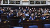 Las diferentes tribus peronistas en la Cámara Baja bonaerense dando su apoyo al endeudamiento de Axel Kicillof Las diferentes tribus peronistas en la Cámara Baja bonaerense dando su apoyo al endeudamiento de Axel Kicillof