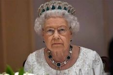 Reina Isabel, Isabel II, realeza