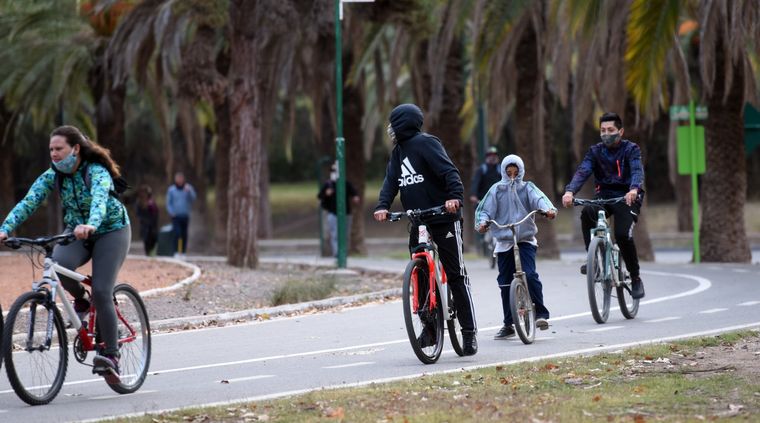 El 22 de septiembre se celebra el Día mundial sin auto para generar conciencia sobre el impacto que la movilidad tiene en el cambio climático. Foto: ALF PONCE / MDZ