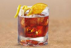 una reversion del famoso y clasico cocktail negroni