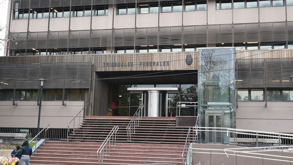 Mendoza, rezagada por Milei en el envío de pliegos para cubrir vacantes en la Justicia Federal