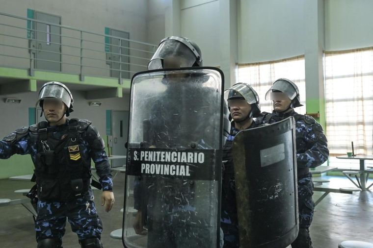 Nueva Fuerza Operativa de Requisa Móvil Antidisturbios (FORMA) de la Policía de Mendoza