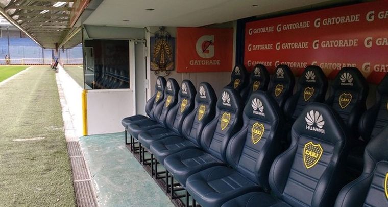 El tan prestigioso banco de suplentes de la Bombonera. Foto: Publicada por Olé