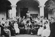 Sarmiento trajo maestras desde Boston, Estados Unidos, como parte de un plan educativo cuando 8 de cada 10 argentinos era analfabeto.