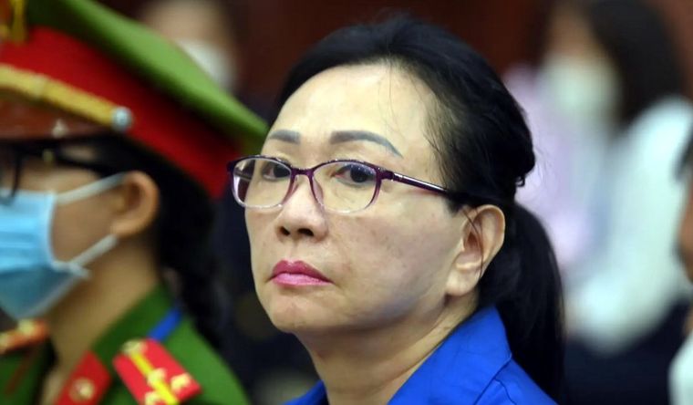 Truong My Lan en su juicio en el Tribunal Superior Popular de la ciudad de Ho Chi Minh. Foto: Efe.