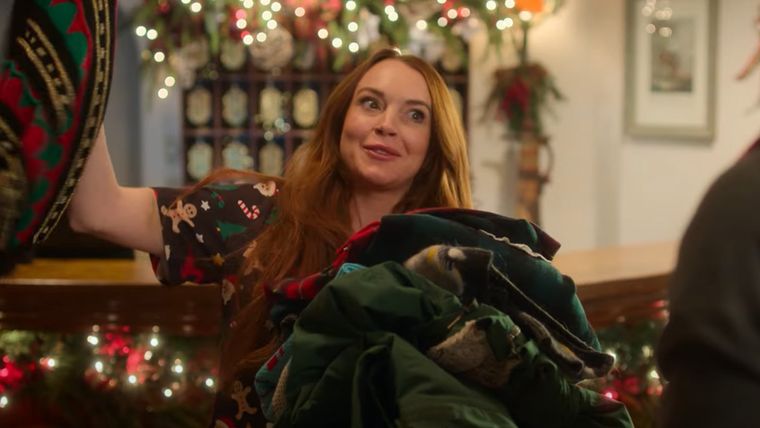Foto: https://hiramnoriega.com/43457/trailer-navidad-de-golpe-lindsay-lohan-netflix/