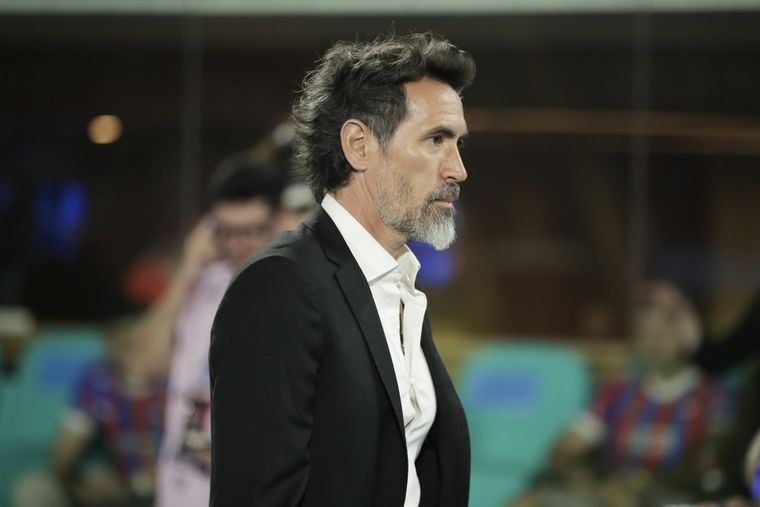 Eduardo Domínguez mantuvo la cautela en su análisis sobre la victoria de Estudiantes.