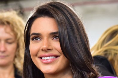 MDZol | El pelo, tanto con su corte como con su peinado, también ayuda a que te veas más alta Foto: PopSugar