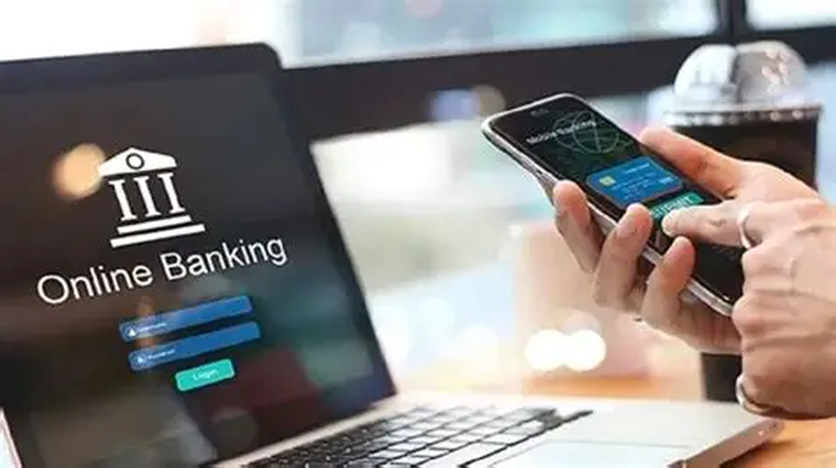 La región enfrenta una doble presión: cerrar la brecha digital y, al mismo tiempo, responder a la adopción masiva de servicios financieros online. La región enfrenta una doble presión: cerrar la brecha digital y, al mismo tiempo, responder a la adopción masiva de servicios financieros online.