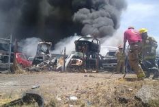 Tres dotaciones de bomberos lograron extinguir el incendio Foto: NA Tres dotaciones de bomberos lograron extinguir el incendio Foto: NA