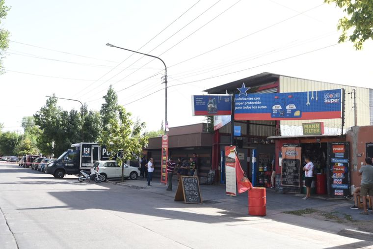 El comercio en donde ocurrió el trágico hecho Foto: Maximiliano Ríos/MDZ