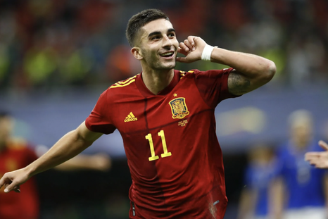 La romántica celebración de Ferran Torres para Sira Martínez, la hija de Luis Enrique