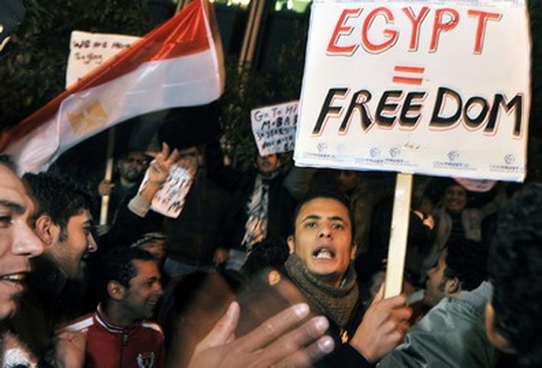 Ya van cuatro días de protesta en El Cairo. Foto: AFP