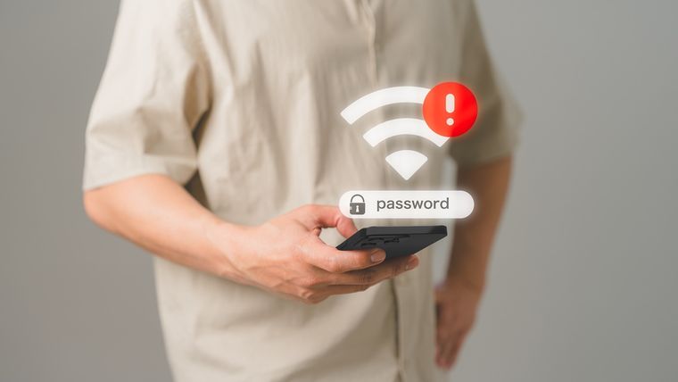Cambiar la contraseña del WiFi cada cierto tiempo refuerza tu seguridad digital. Cambiar la contraseña del WiFi cada cierto tiempo refuerza tu seguridad digital.