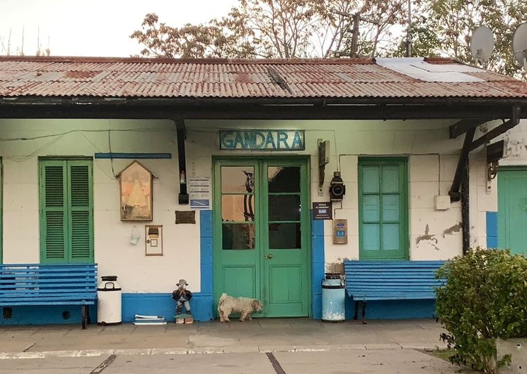 Pueblo fantasma La vieja estación de tren de Gándara. Foto: X: @gui10road.