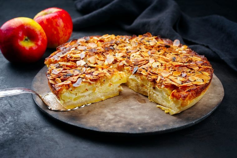 La receta de pastel de manzana estilo italiano admite variantes con nueces, almendras o pasas según el gusto de cada familia. La receta de pastel de manzana estilo italiano admite variantes con nueces, almendras o pasas según el gusto de cada familia.