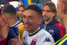 Equi Fernández charlaba entre risas con sus excompañeros de Boca, pero al darse vuelta se encontró con la mirada fulminante de su técnico, Diego Martínez.