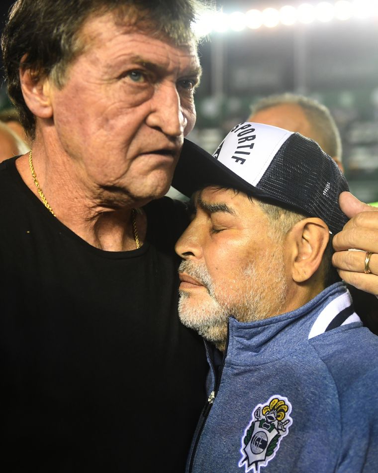 Falcioni Maradona Foto: Télam