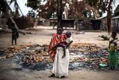 isis decapita y desmiembra a 50 personas en una cancha de futbol isis decapita y desmiembra a 50 personas en una cancha de futbol