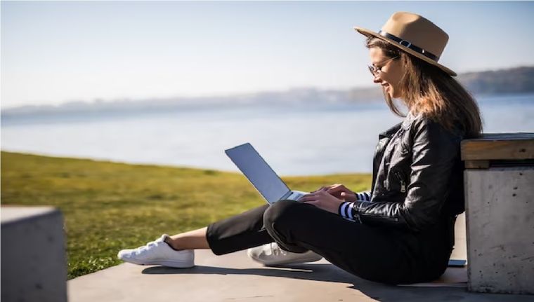 Todo lo que deberías saber sobre las visas para nómadas digitales. Foto: Freepik