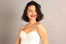 Ángela Aguilar no quiso chocarse con Gussy Lau en los Latin Grammy y aceleró el paso.