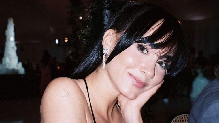 AITANA Aitana Ocaña Morales es una cantante, compositora y actriz española Foto: https://www.lecturas.com/actualidad/aitana-publica-video-cancion-sebastian-yatra-y-lia_136047