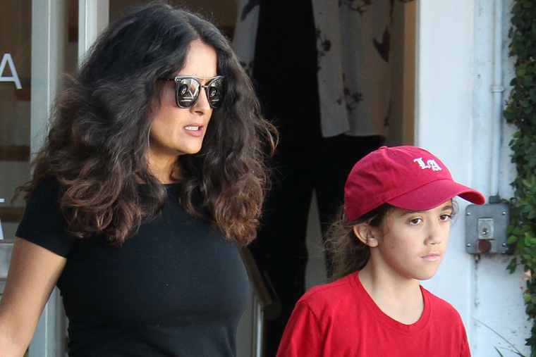 LA HIJA DE SALMA HAYEK CUMPLIÓ 15 AÑOS. LA ACTRIZ COMPARTIÓ FOTOS INÉDITAS PARA CELEBRARLO.