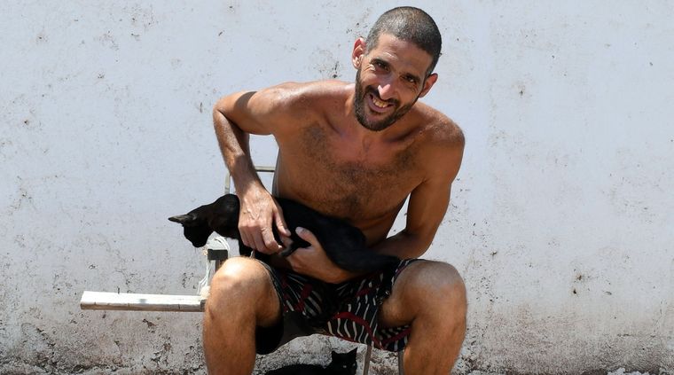 Pereg Gil Pereg sigue sosteniendo que es un gato salvaje. Pero esta vez dialogó con el juez. Foto: Télam