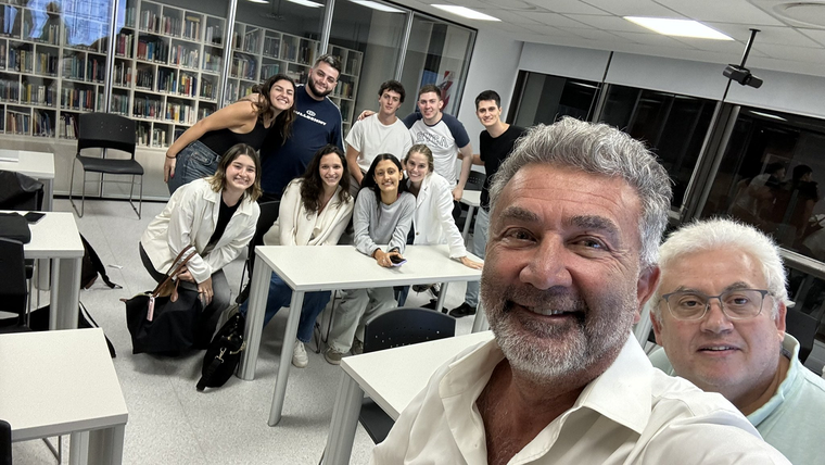 Foto: X @teddykaragozian