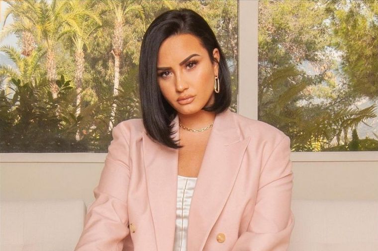 Demi Lovato, transparente, Instagram