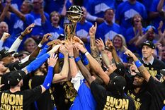 Oklahoma City Thunder ganó su primer anillo de la NBA. Oklahoma City Thunder ganó su primer anillo de la NBA.