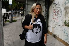 Verónica Ojeda insultó a la psiquiatra Agustina Cosachov en la puerta de los Tribunales de San Isidro. Foto: Noticias Argentinas Verónica Ojeda insultó a la psiquiatra Agustina Cosachov en la puerta de los Tribunales de San Isidro. Foto: Noticias Argentinas