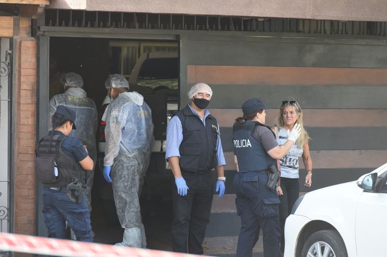 El hecho se produjo a dos casas de donde asesinaron al comerciante Norberto Salzmann Foto: Maximiliano Ríos/MDZ