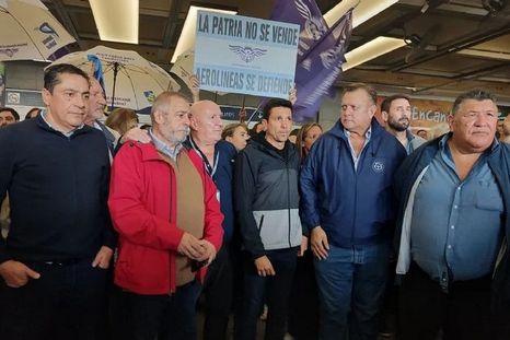reves para milei: la justicia suspendio el dnu del gobierno que modificaba los descansos para pilotos