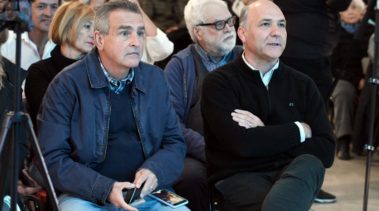 Guillermo Carmona junto a Agustín Rossi. Foto: ALF PONCE MERCADO / MDZ