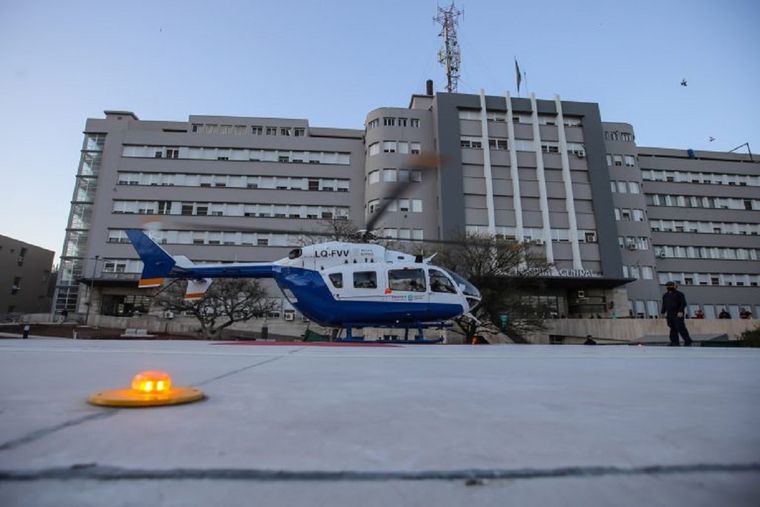 El motociclista accidentado fue trasladado en helicóptero al Hospital Central