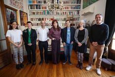 CFK recibió a los candidatos porteños y les dio su respaldo de cara a las elecciones del 26 de octubre.