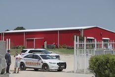 La policía en el predio de Matías Almeyda en Texas, luego de los terribles crímenes. Foto: Redes Sociales