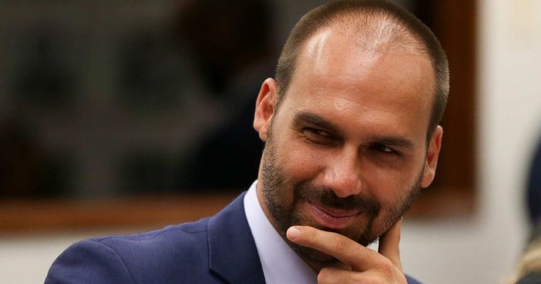 Eduardo Bolsonaro se burló de Santiago Cafiero.