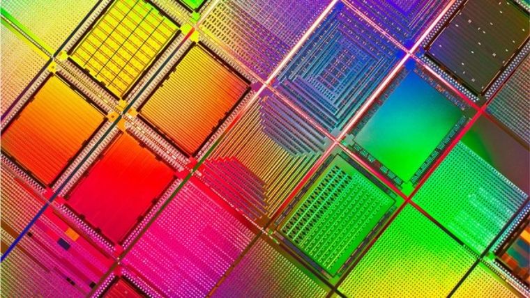 Los chips de silicio se miden en nanómetros e IBM dice que ha logrado el más pequeño de la historia. Foto: GETTY IMAGES