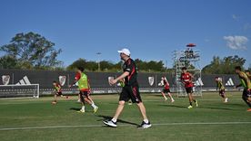 El ex defensor, dirigido por el Chacho Coudet en Rosario Central, Tijuana y Racing, contó detalles de su método y lo llenó de elogios. El ex defensor, dirigido por el Chacho Coudet en Rosario Central, Tijuana y Racing, contó detalles de su método y lo llenó de elogios.