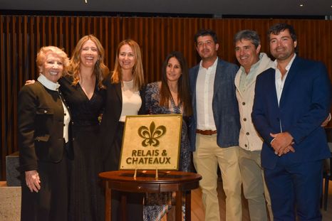 Susana Balbo Winemaker’s House & Spa Suites, junto a su restaurant La VidA, fue elegido para formar parte de Relais & Chateaux. El sábado 13 fue el cóctel de celebración con un grupo de amigos y personalidades de Mendoza. Susana Balbo Winemaker’s House & Spa Suites, junto a su restaurant La VidA, fue elegido para formar parte de Relais & Chateaux. El sábado 13 fue el cóctel de celebración con un grupo de amigos y personalidades de Mendoza.