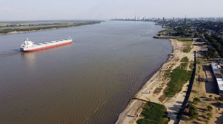 La lancha de los amigos se dio vuelta debido a una fuerte tormenta que se desató en la zona del Canal Torelo. Foto: Télam