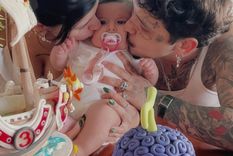 Cazzu y Nodal presentaron a Inti, su primera hija, en redes sociales para celebrar el día del amor Foto: Instagram