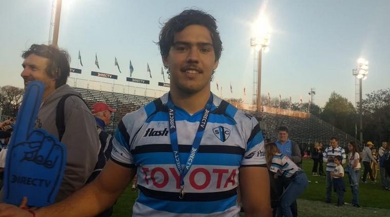 Tomás Granella se consagró campeón de la URBA con el SIC el año pasado. Foto: publicada en Rugby Champagne