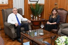 Osvaldo Jaldo viene reuniéndose con Sandra Mendoza en varias ocasiones. En la foto, el encuentro que mantuvieron el 1° de diciembre. Ayer también tuvieron una charla.