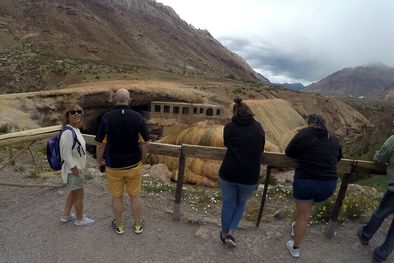 MDZol | Puente del Inca es uno de los atractivos turísticos de alta montaña. Foto: ALF PONCE MERCADO / MDZ