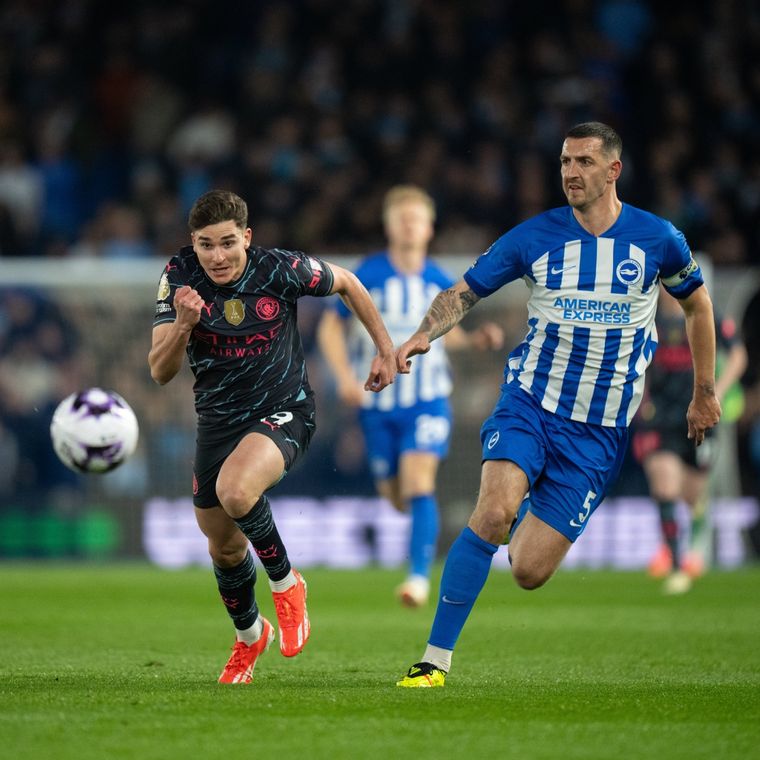 Con gol de Julián y con error de Barco, el City golea como visitante al Brighton. Foto: Manchester City