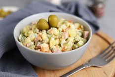 Ensaladilla rusa Una receta simple y deliciosa para hacer en minutos. Foto: Shutterstock