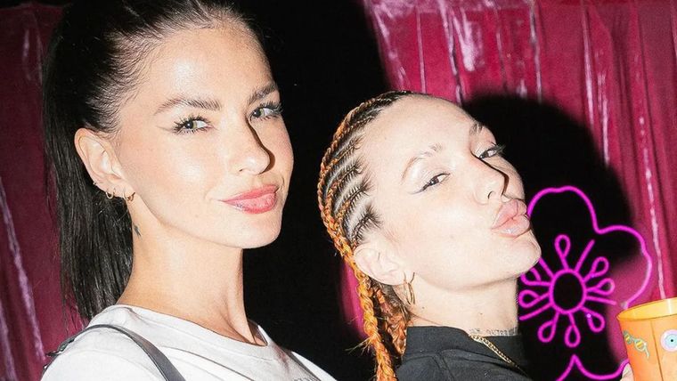 La modelo y la cantante ya no son amigas. La modelo y la cantante ya no son amigas.